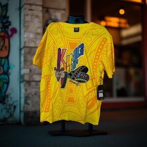 King of Hearts Yellow Graphic T-Shirt XL NWT Playing Card Graphic Tee